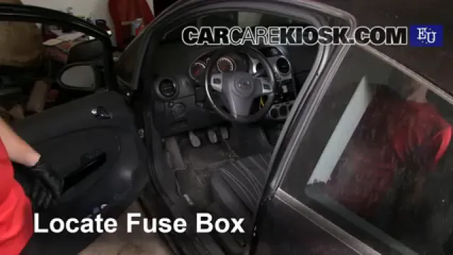 2008 Opel Corsa D 1.2L 4 Cyl. Fusible (intérieur) Contrôle